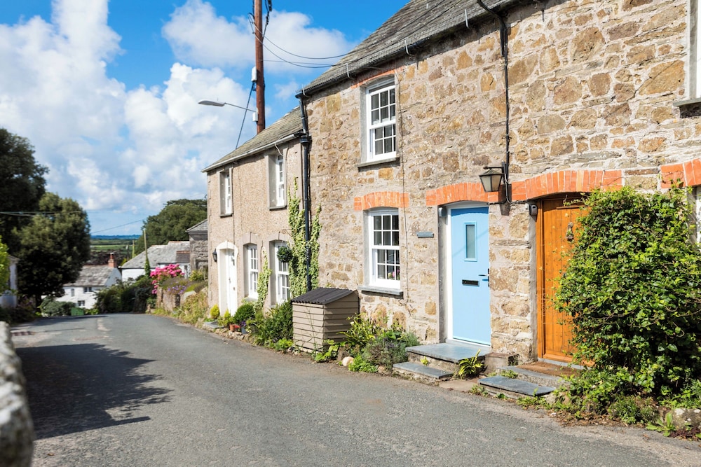 Stokes Cottage — 4-Star Luxury Hotel in Wadebridge, United Kingdom