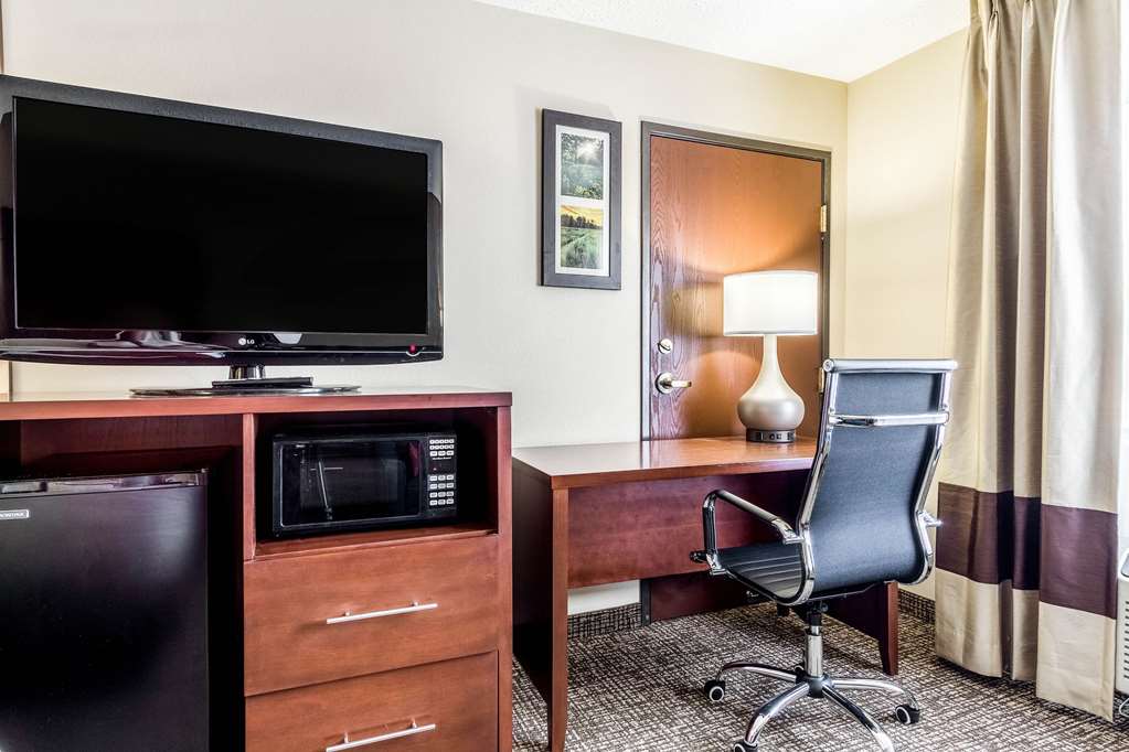 Comfort Inn Norwalk Sandusky - photo 21