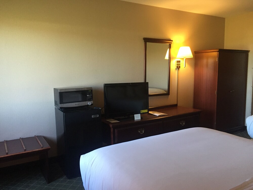 Briarwood Inn of Sparta - photo 12