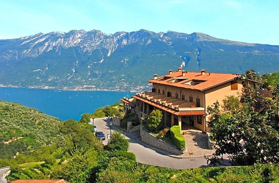 Hotel Garnì Al Poggio — hotel in Gardola