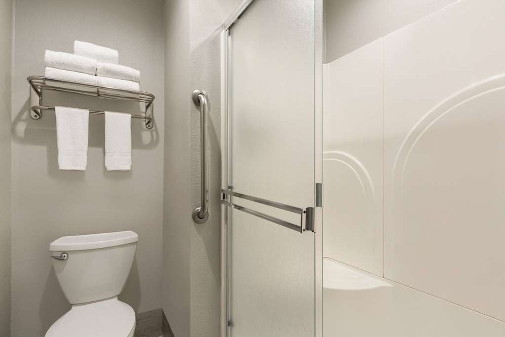 Super 8 by Wyndham Eureka - photo 30
