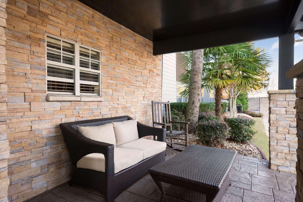 Baymont Inn & Suites by Wyndham Morrow Atlanta I 75 South - photo 10