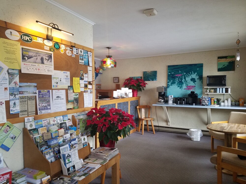 Town & Country Motor Inn - photo 2