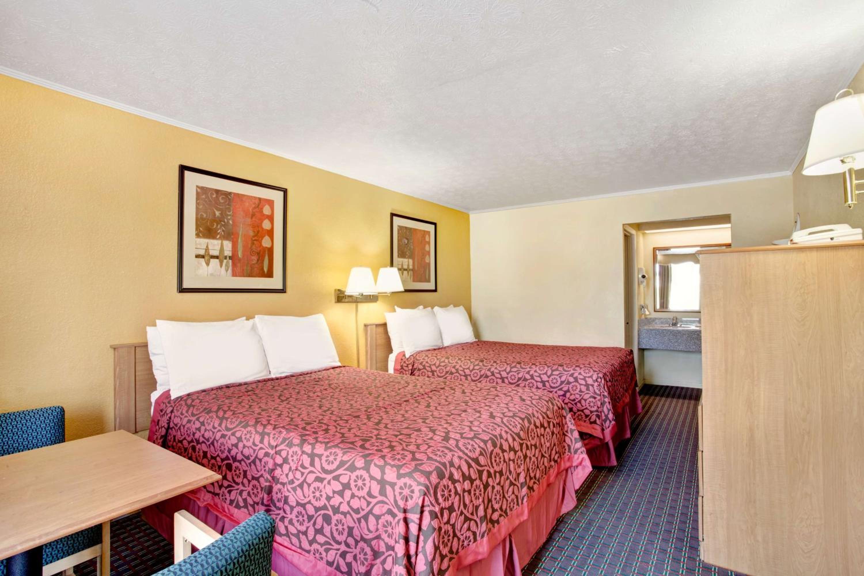 Days Inn by Wyndham Knoxville West - photo 15