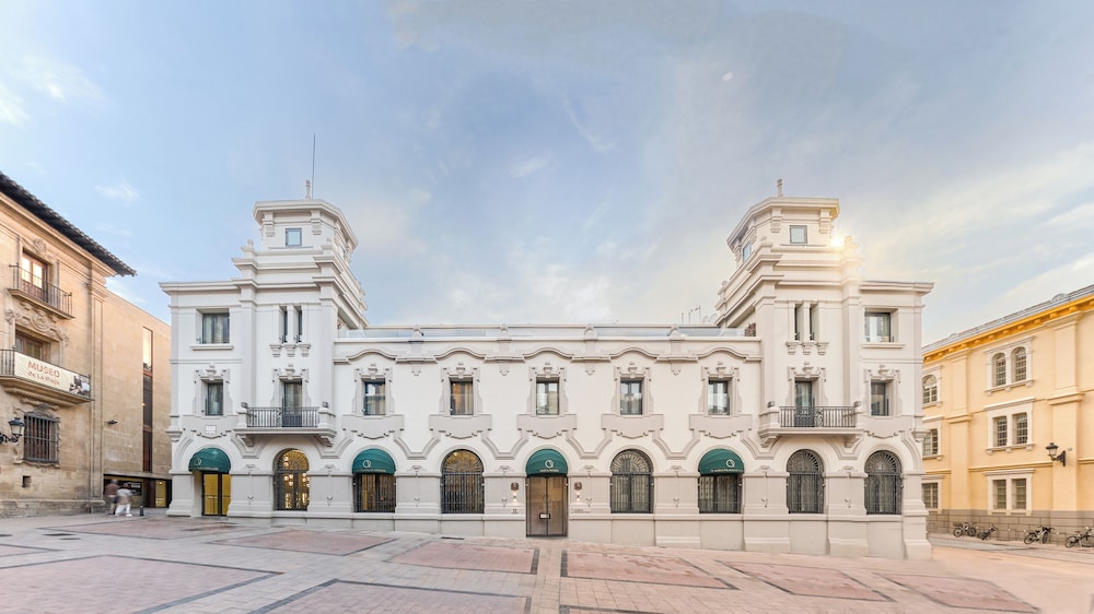 Áurea Palacio de Correos by Eurostars Hotel Company - carbon neutral hotel in Logrono