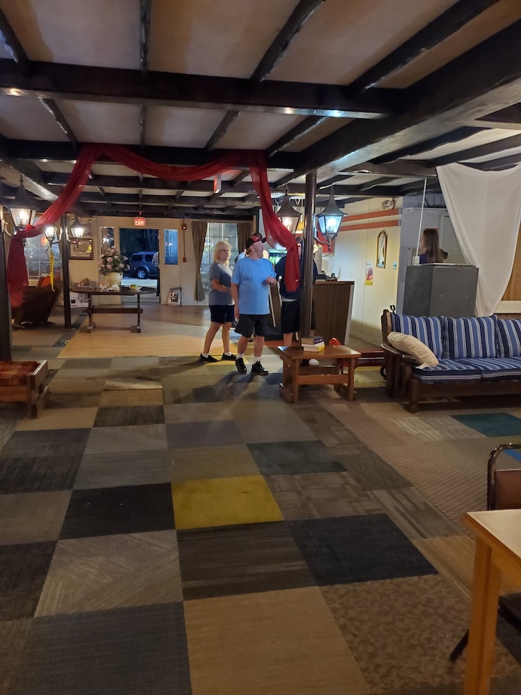 Pocono Mountains Hotel and Spa - photo 4