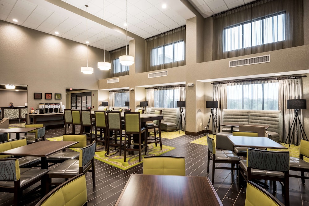 Hampton Inn & Suites Hammond - photo 31
