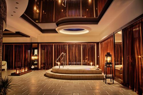 The Amber Business Spa Hotel — Olesnica