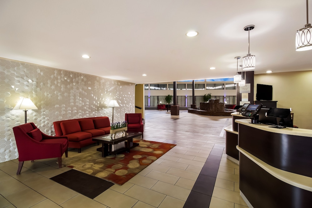 Clarion Pointe Lake Jackson Clute - photo 22
