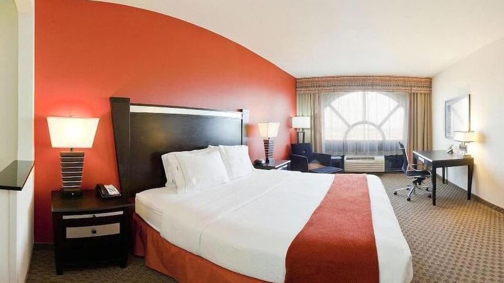 Holiday Inn Express Hotel & Suites Odessa by IHG - photo 13