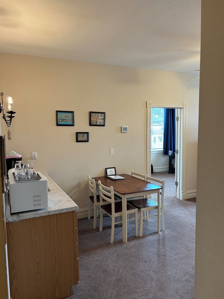Hermann Crown Suites - photo 128