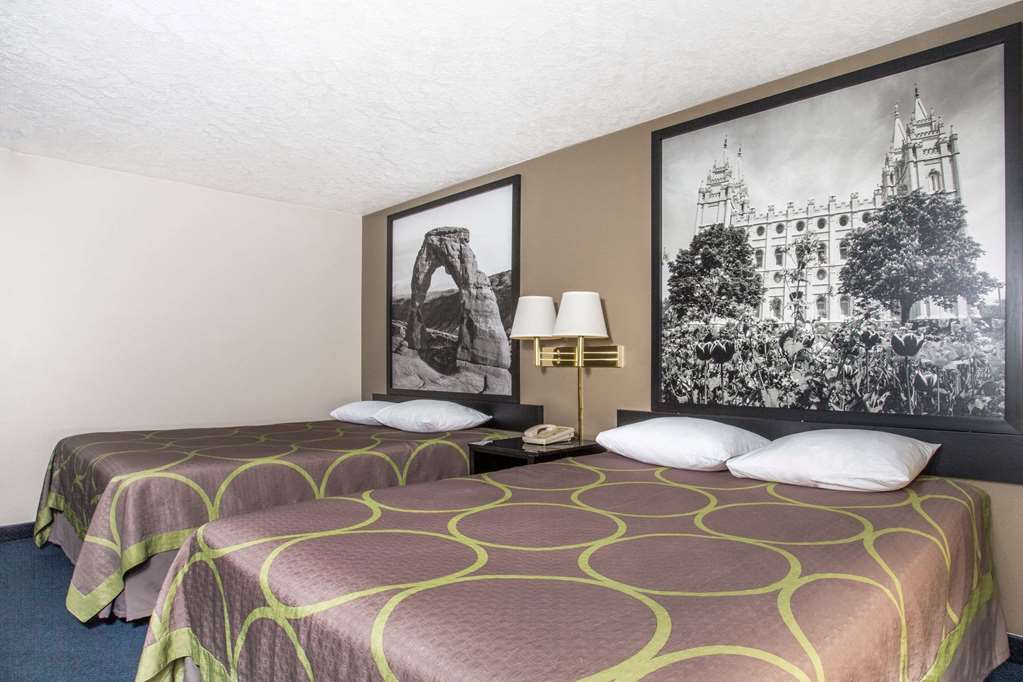 Super 8 by Wyndham Logan - photo 10