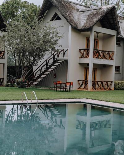 Weru Weru River Lodge — Moshi — photo 5