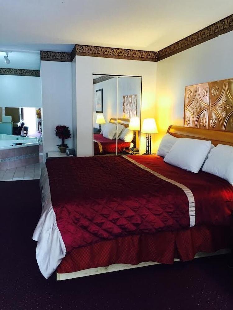 Downtown SuperInn - photo 5