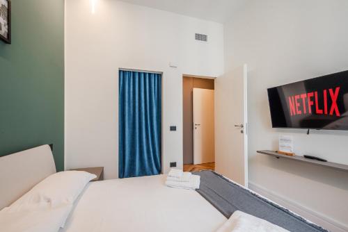 Spacious Apartment in Central Milan Next to Metro — 4-Star Luxury Hotel in Milan, Italy