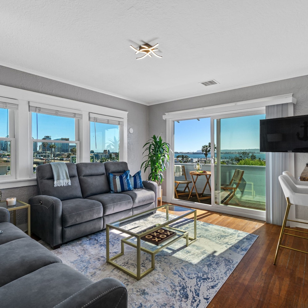 Bankers Hill Hideaway with AC Views and Parking — 4-Star Luxury Hotel in San Diego, United States