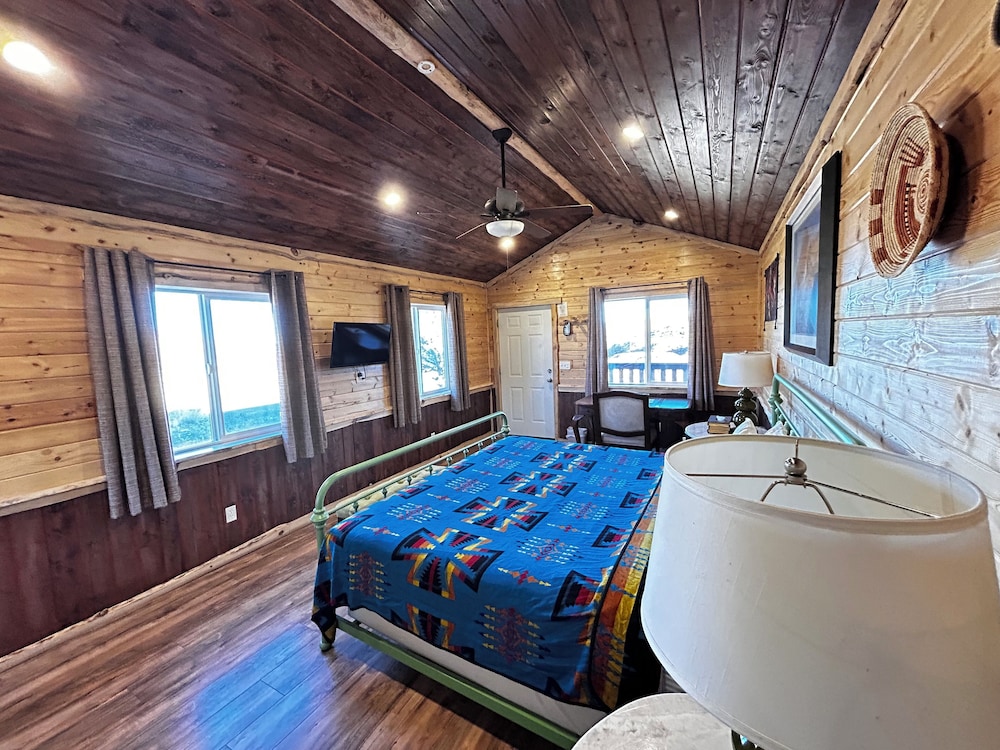 The Rim Rock Inn - photo 32