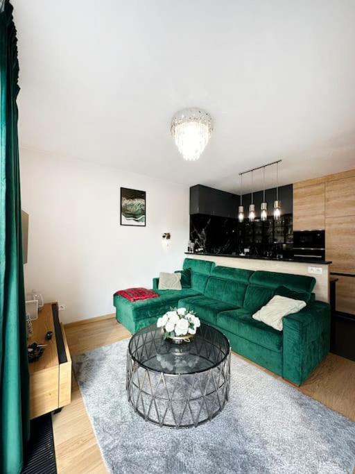 Apartament Powisle Topiel 18 Klimatyzacja Parking — 4-Star Luxury Hotel in Warsaw, Poland