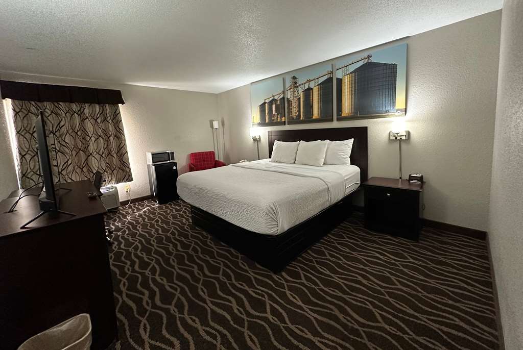 Days Inn & Suites by Wyndham Casey - photo 14