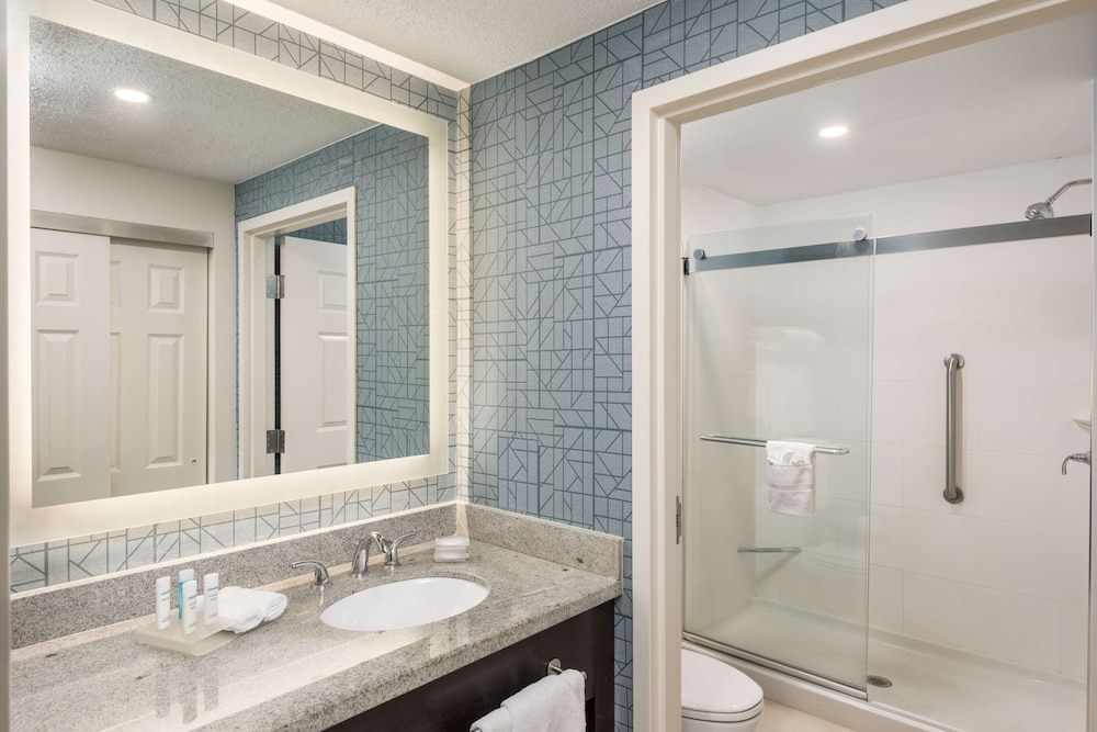 Homewood Suites Miami Airport Blue Lagoon - photo 34