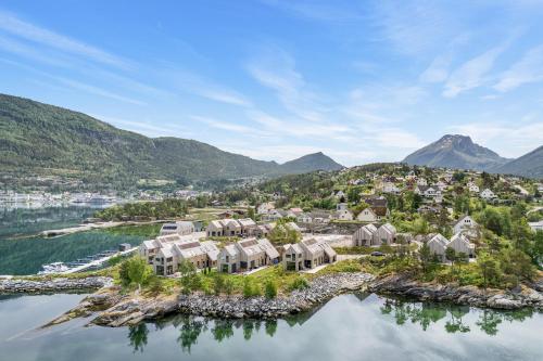 Modern house by the Fjord in Sandane Nordfjord. — 4-Star Luxury Hotel in Sandane, Norway