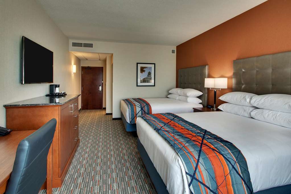 Drury Inn & Suites Iowa City Coralville - photo 43