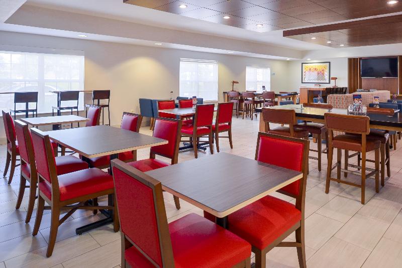 Holiday Inn Express Hotel & Suites Southfield Detroit - photo 39