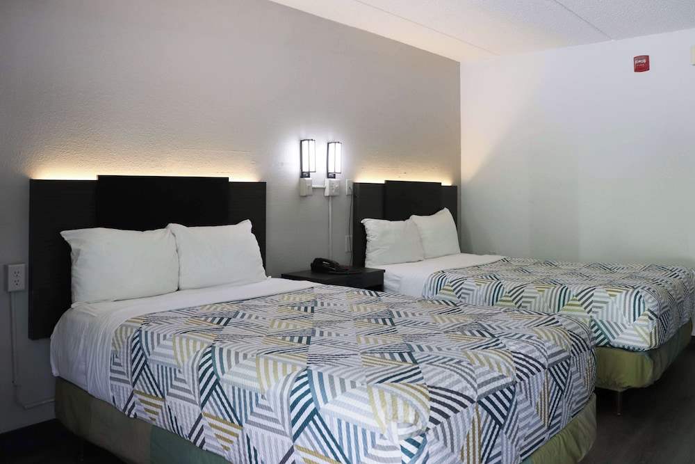 Motel 6 Birmingham AL - photo 11