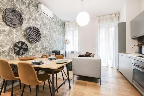 Easylife Milano Achille Zezon 8 Centrale — 4-Star Luxury Hotel in Milan, Italy