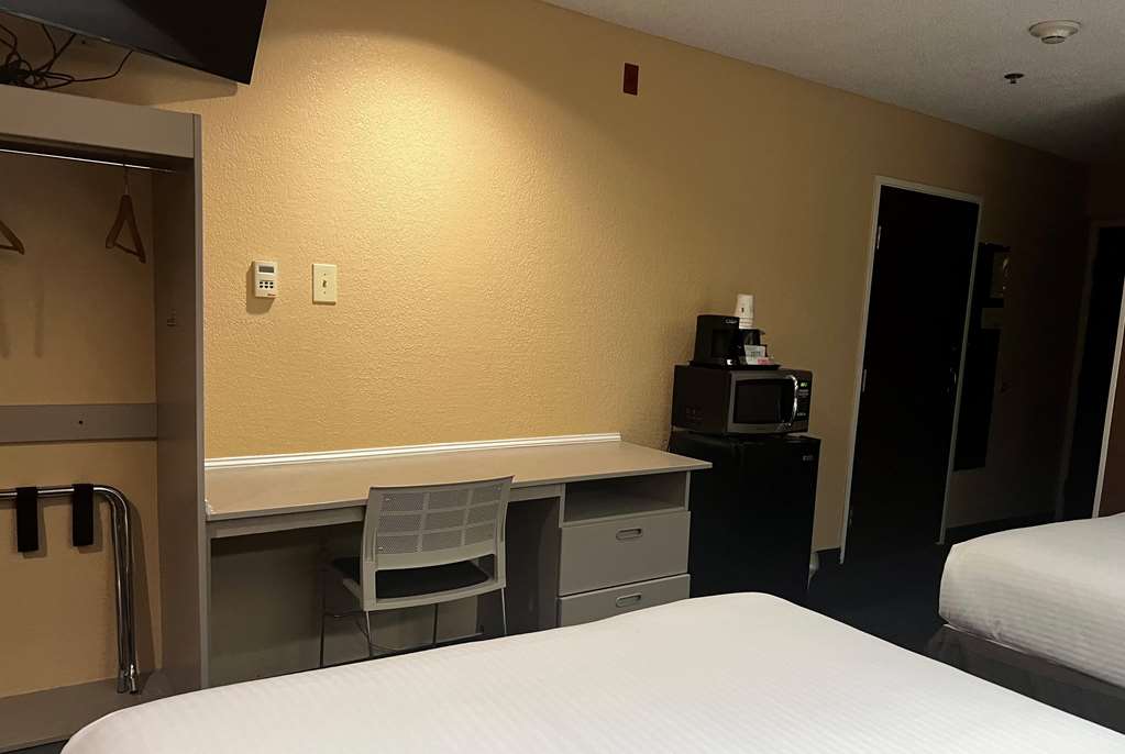 Microtel Inn & Suites by Wyndham Houston - photo 20