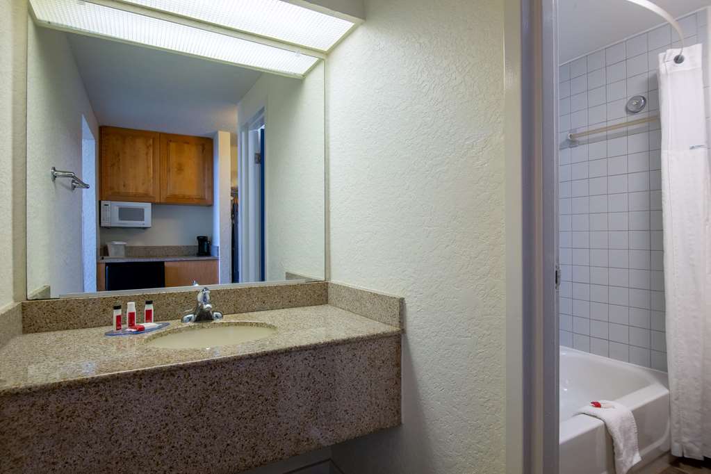 Travelodge by Wyndham Outer Banks Kill Devil Hills - photo 38