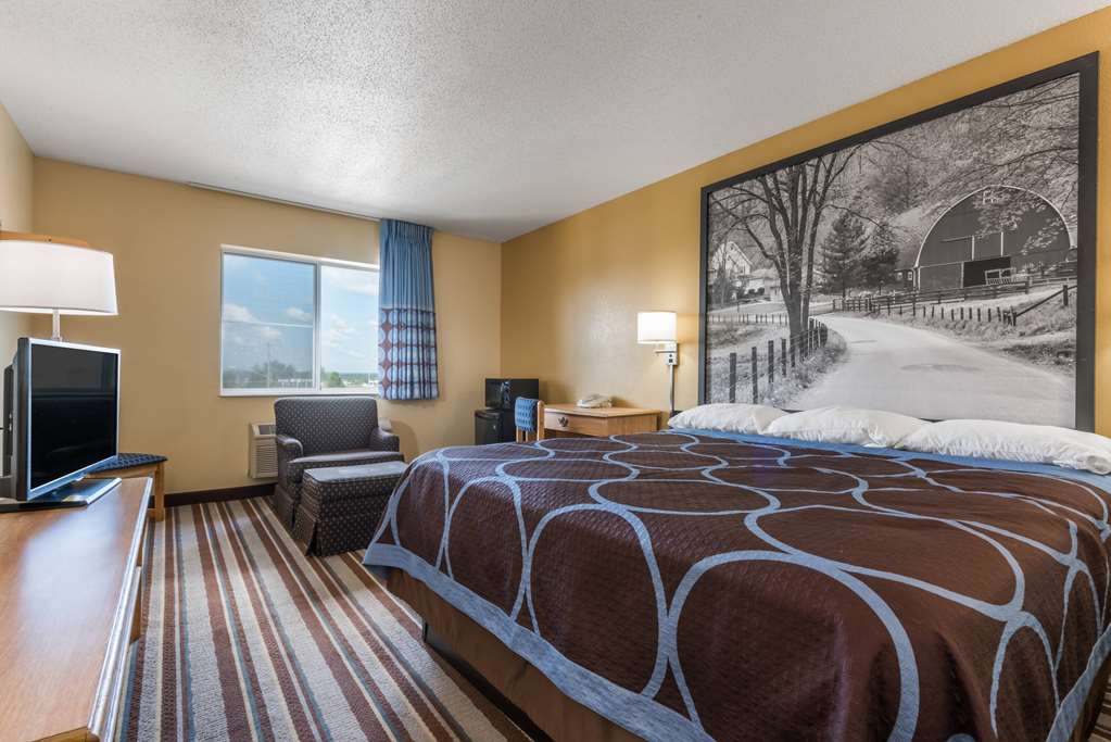 Super 8 by Wyndham Medina - photo 17