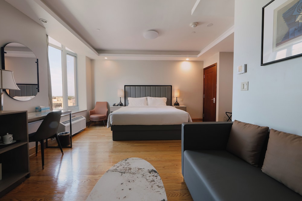 Asiatic Hotel by LaGuardia Airport - carbon neutral hotel in Flushing