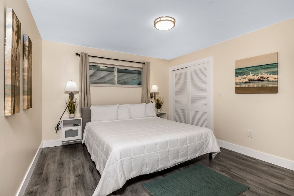 Latitude 26 Waterfront Boutique Resort Fort Myers Beach - photo 4