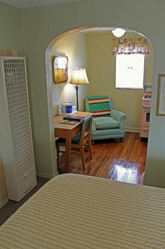 Blue Swallow Motel - photo 24