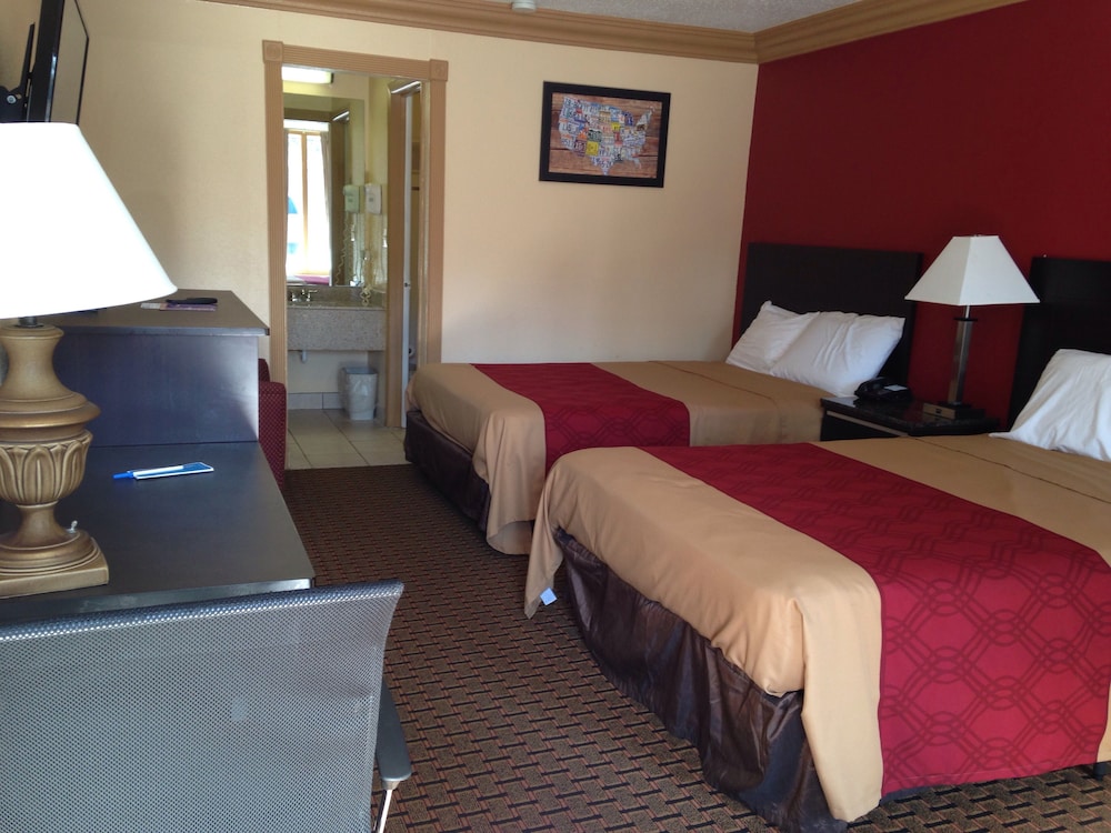 Parkway Inn of Birmingham - photo 3