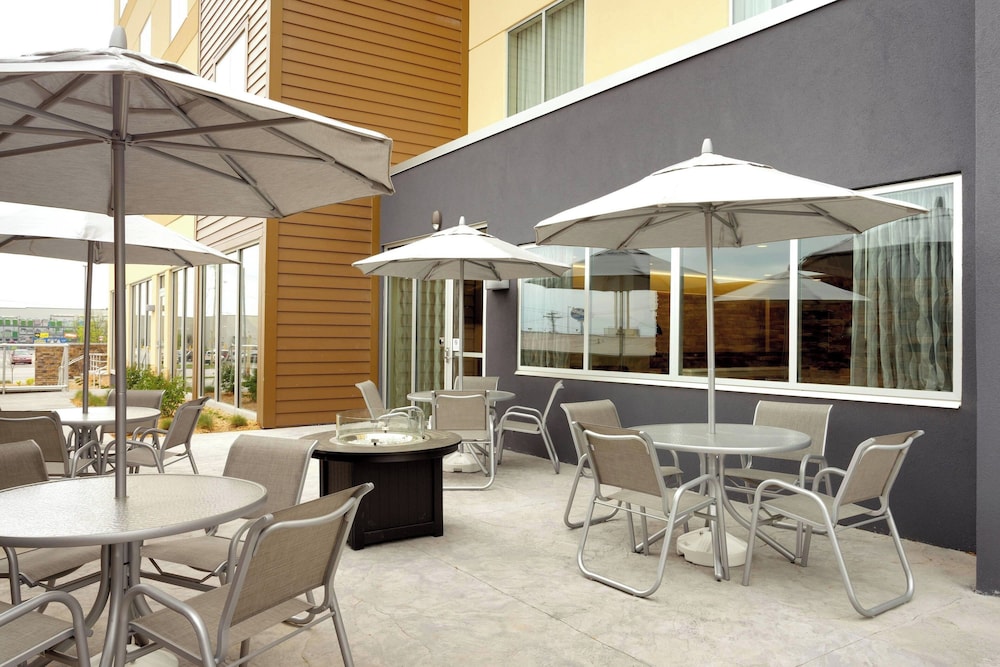 Fairfield Inn & Suites by Marriott Springfield North - photo 36