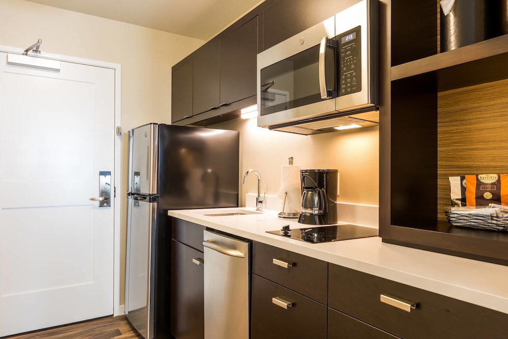TownePlace Suites by Marriott Portland Beaverton - photo 19