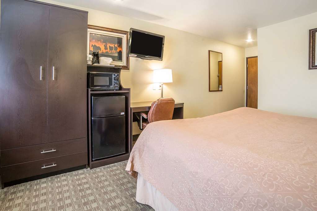 Quality Inn & Suites Elko - photo 9