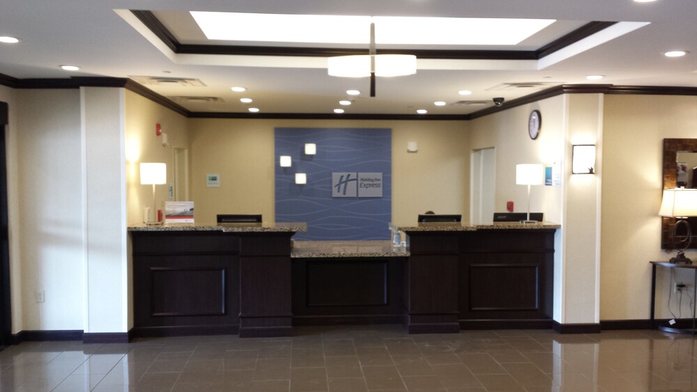 Holiday Inn Express & Suites Cambridge by IHG - photo 2