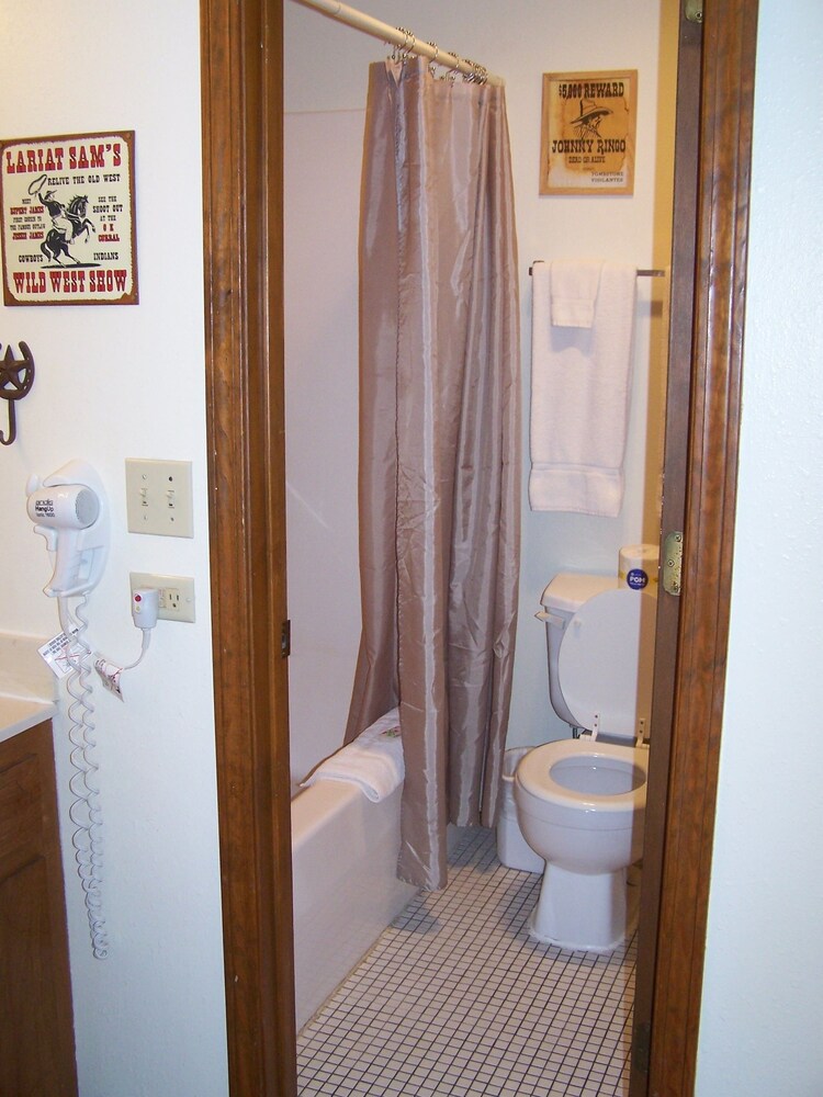 Pointe West Resort Motel - photo 25