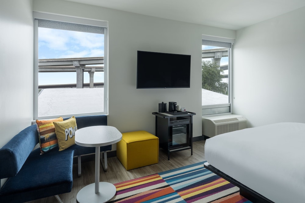 Aloft Austin South - photo 9