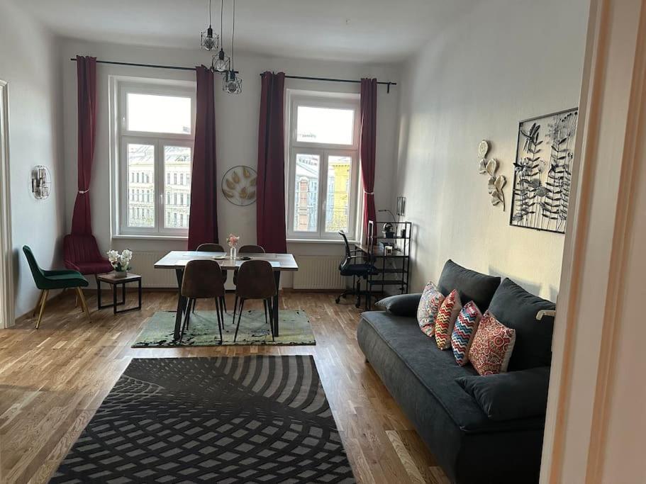 Klimatisierter Wiener Altbauflair im Zentrum Wiens — 4-Star Luxury Hotel in Vienna, Austria