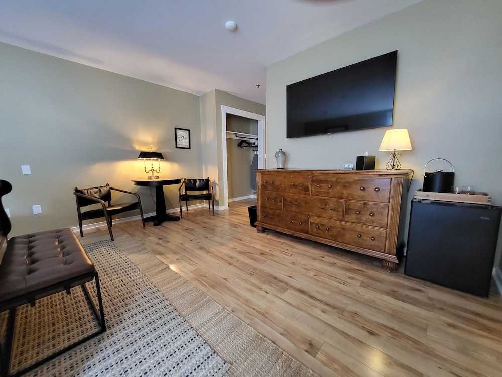 The Stowe Village Inn - photo 4