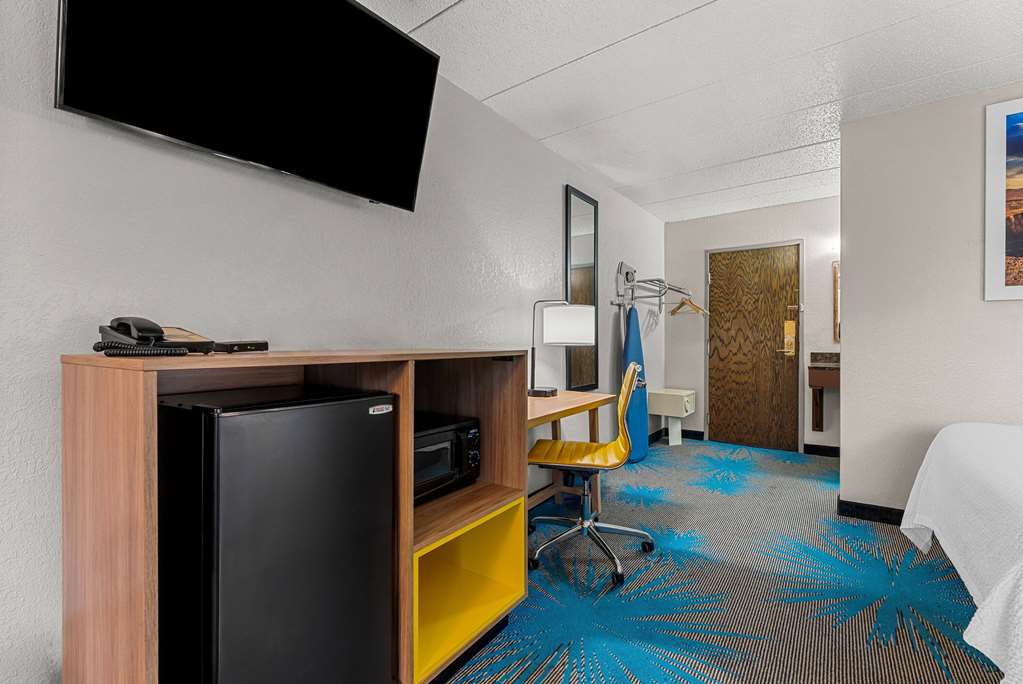 Days Inn by Wyndham Sioux Falls Empire - photo 22