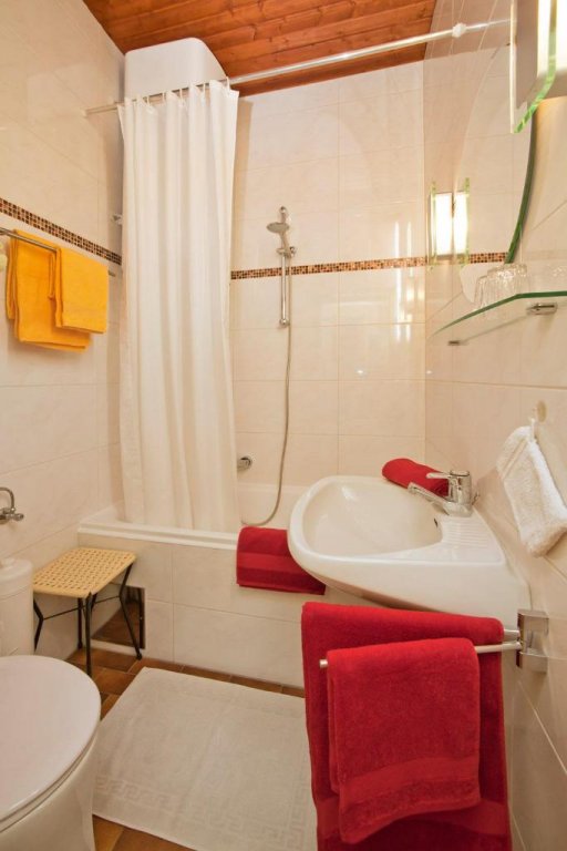 Ferienwohnungen Pickert — 4-Star Luxury Hotel in Poertschach Am Woerthersee, Austria
