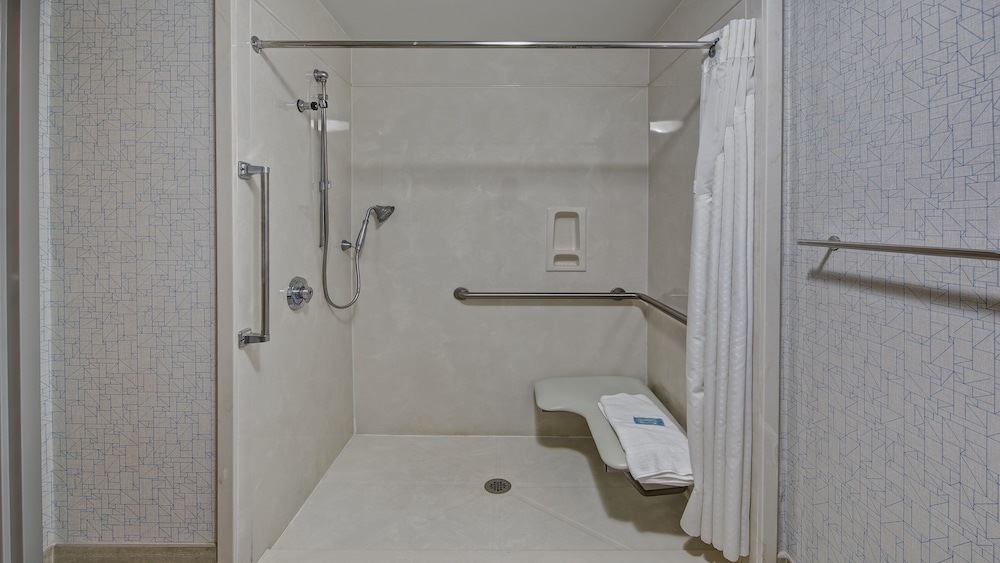Holiday Inn Express & Suites London by IHG - photo 15
