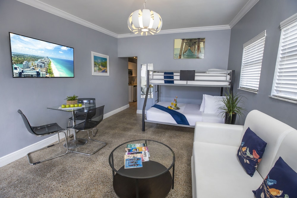 Hollywood Beach Suites - photo 4