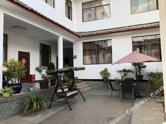 Shiniang Inn in Yulong, People's Republic of China