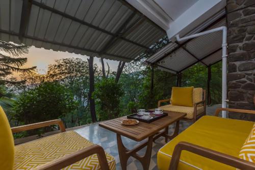 SaffronStays Inverlochy 3 BR Parsi style villa with indoor games bonfire & views near Lonavala — 4-Star Luxury Hotel in Lonavla, India